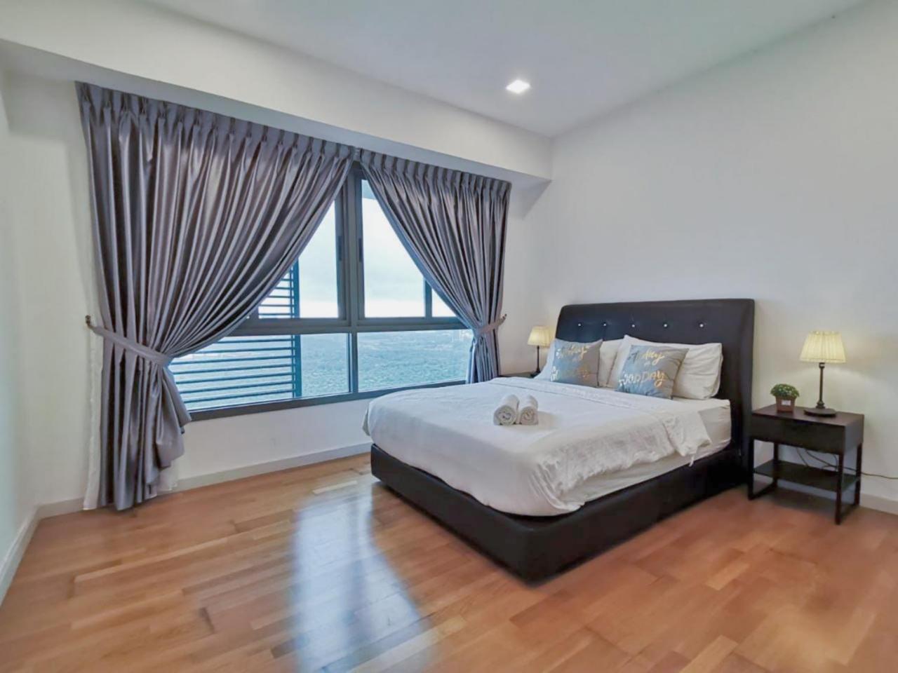 Iskandar Residences 3 Bedroom Нусаджайя Экстерьер фото